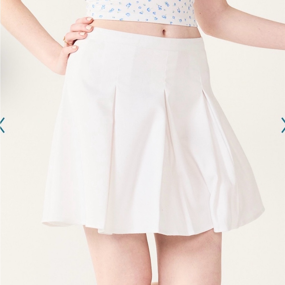 White Pleated Women's Skirt Mini